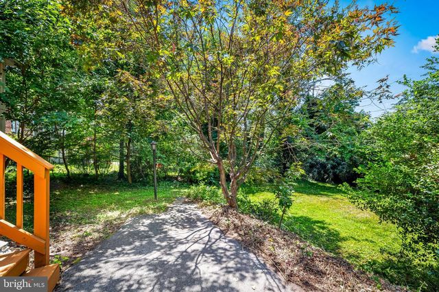 808 OLMSTEAD RD, Baltimore, MD 21208
