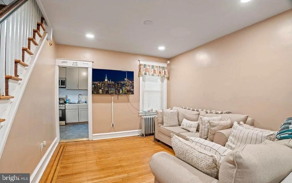 Image 11 of property listing at 85 BRIDGE ST, Drexel Hill, PA 19026