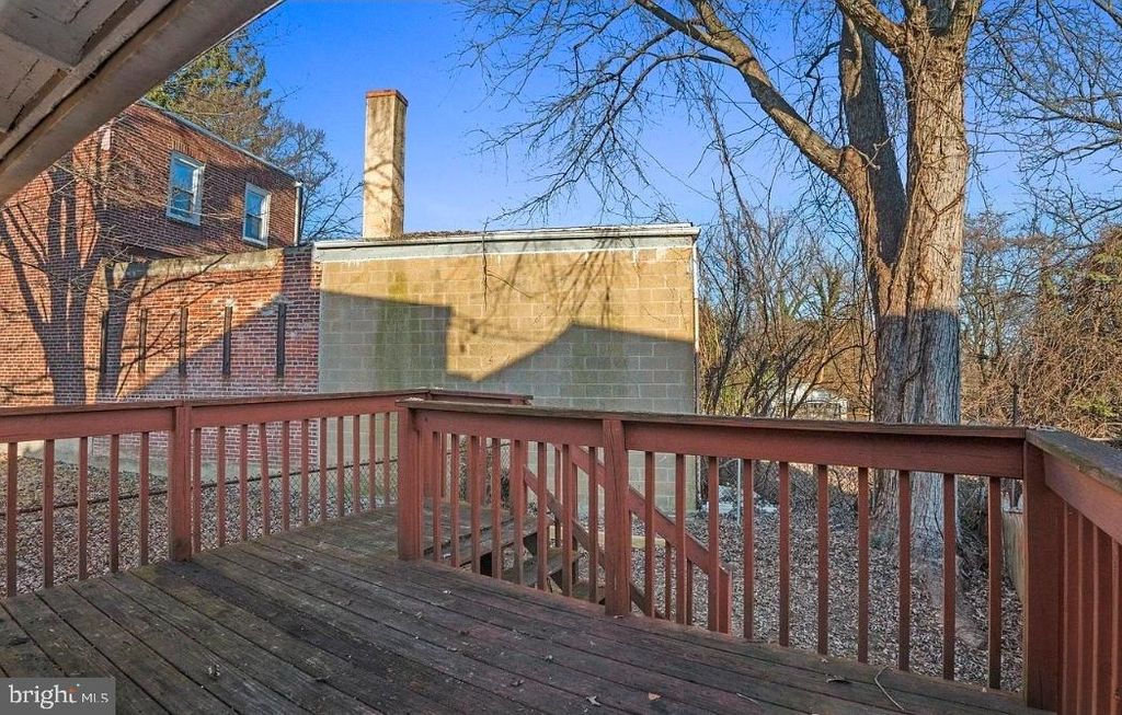 Image 10 of property listing at 85 BRIDGE ST, Drexel Hill, PA 19026