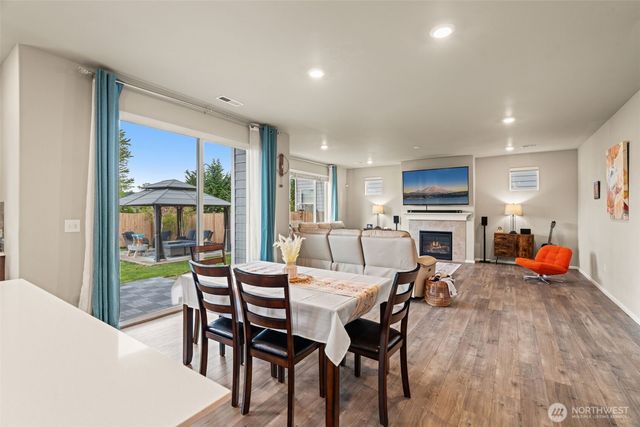 1304 32nd Street NW, Puyallup, WA 98371