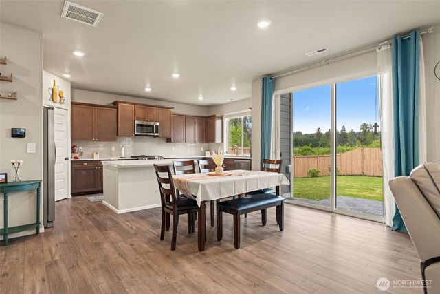 1304 32nd Street NW, Puyallup, WA 98371