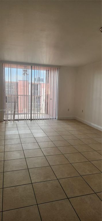 19825 SW 114th Ave 325, Miami, FL 33157