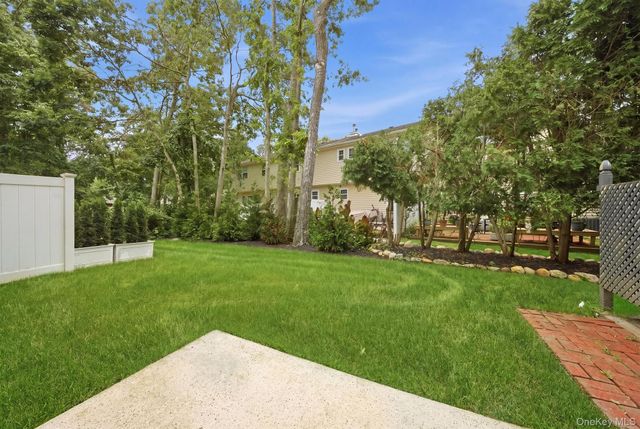30 Jefferson, Yaphank, NY 11980