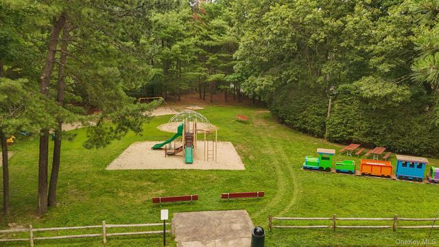 30 Jefferson, Yaphank, NY 11980