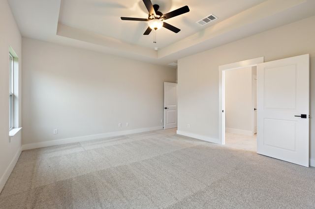 215 Briarwood Drive, Nevada, TX 75173