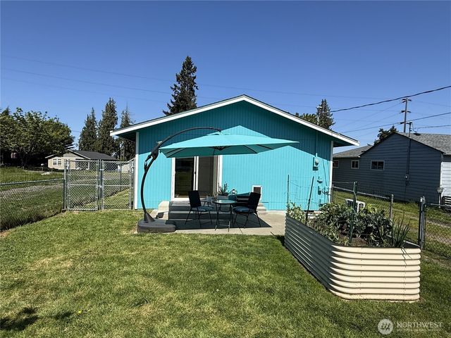 910 W 16th Street, Port Angeles, WA 98363