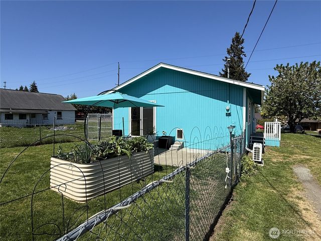 910 W 16th Street, Port Angeles, WA 98363