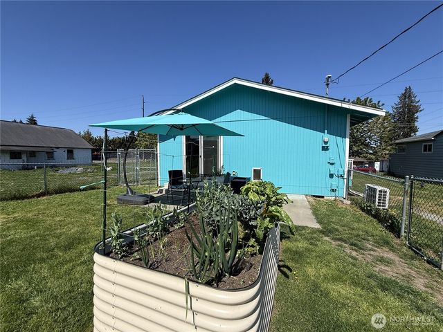 910 W 16th Street, Port Angeles, WA 98363