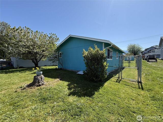910 W 16th Street, Port Angeles, WA 98363