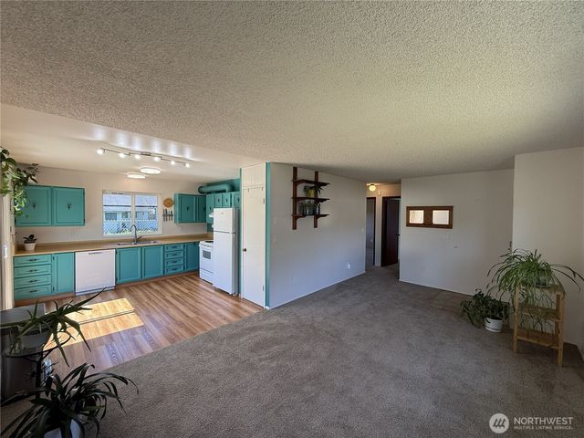 910 W 16th Street, Port Angeles, WA 98363
