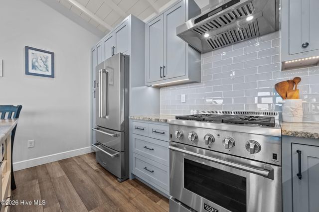 1207 S Topsail Drive, Surf City, NC 28445