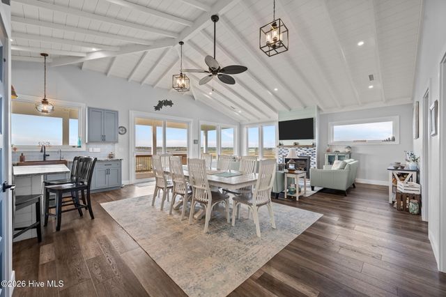 1207 S Topsail Drive, Surf City, NC 28445