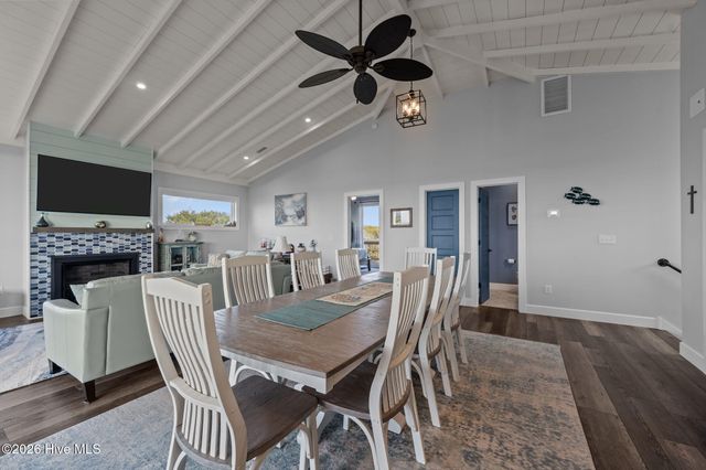 1207 S Topsail Drive, Surf City, NC 28445