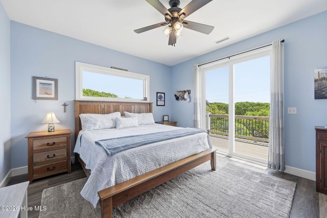 1207 S Topsail Drive, Surf City, NC 28445
