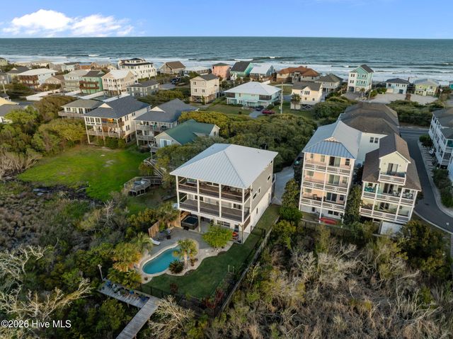 1207 S Topsail Drive, Surf City, NC 28445
