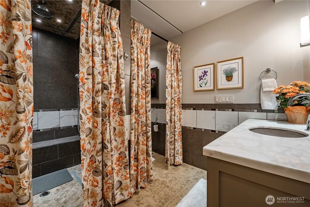 5660 Sanderling Way, Blaine, WA 98230