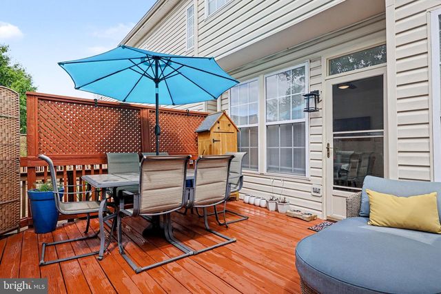 21122 ANGELA SQ, Sterling, VA 20166