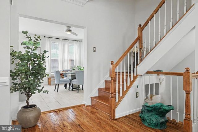 21122 ANGELA SQ, Sterling, VA 20166