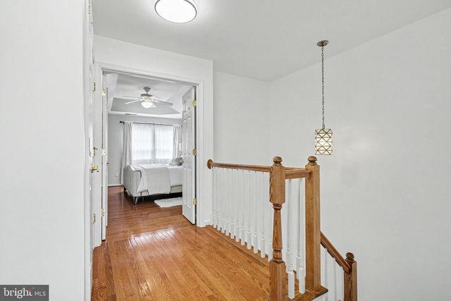 21122 ANGELA SQ, Sterling, VA 20166