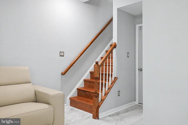 21122 ANGELA SQ, Sterling, VA 20166