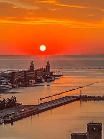 363 E Wacker Drive 1402, Chicago, IL 60601