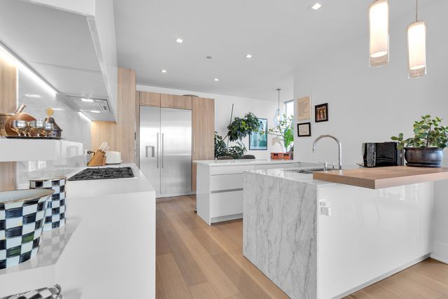 363 E Wacker Drive 1402, Chicago, IL 60601