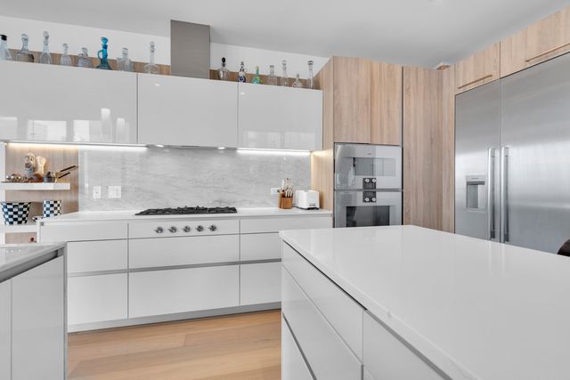 363 E Wacker Drive 1402, Chicago, IL 60601