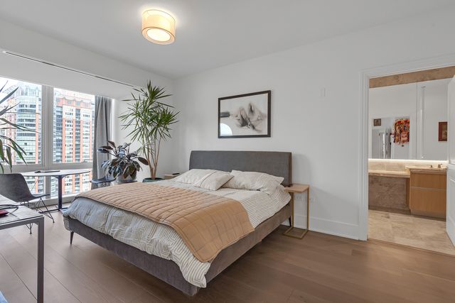 363 E Wacker Drive 1402, Chicago, IL 60601