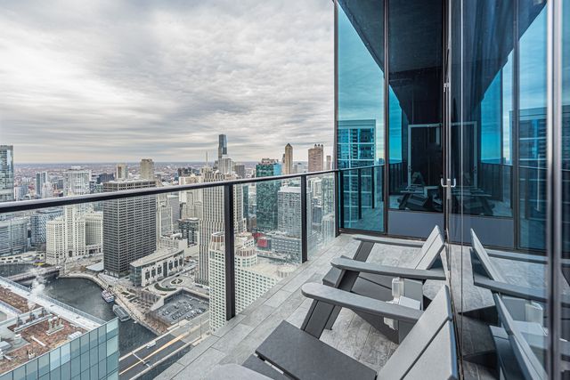 363 E Wacker Drive 1402, Chicago, IL 60601