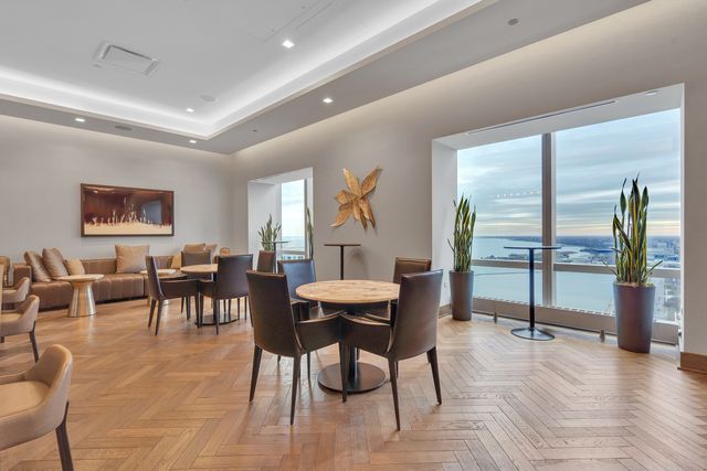 363 E Wacker Drive 1402, Chicago, IL 60601