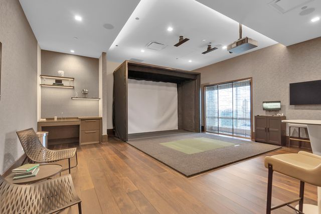 363 E Wacker Drive 1402, Chicago, IL 60601