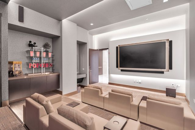 363 E Wacker Drive 1402, Chicago, IL 60601