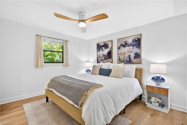 1275 8TH AVE N, Naples, FL 34102