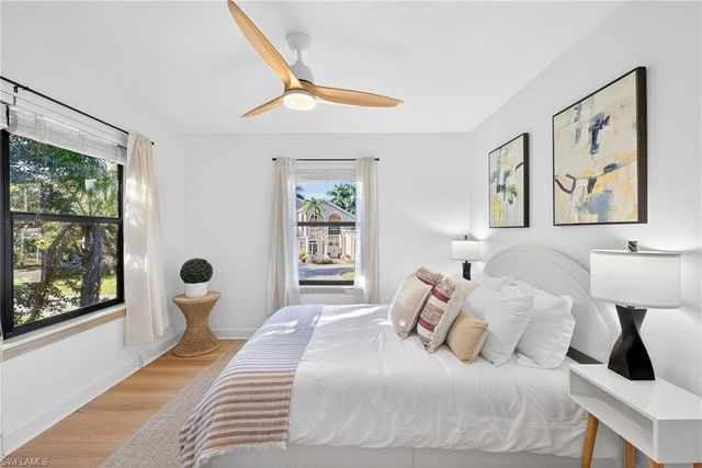 1275 8TH AVE N, Naples, FL 34102