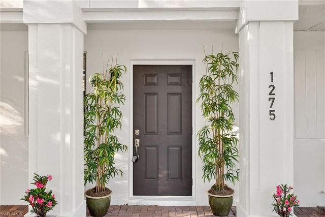 1275 8TH AVE N, Naples, FL 34102