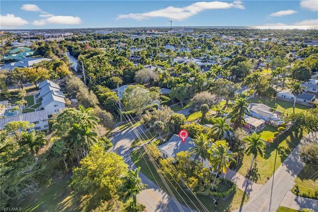 1275 8TH AVE N, Naples, FL 34102