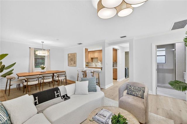 1275 8TH AVE N, Naples, FL 34102