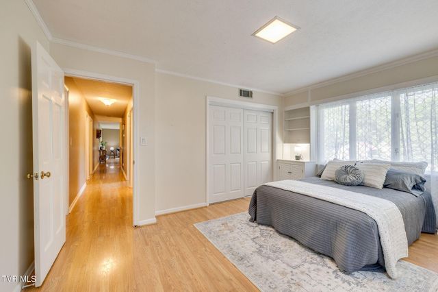 400 Old Castle Road, Kingsport, TN 37660