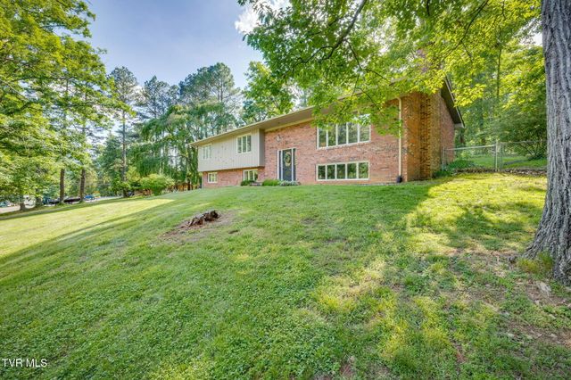 400 Old Castle Road, Kingsport, TN 37660
