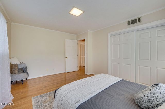 400 Old Castle Road, Kingsport, TN 37660