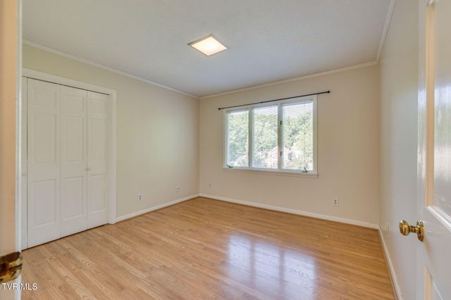 400 Old Castle Road, Kingsport, TN 37660