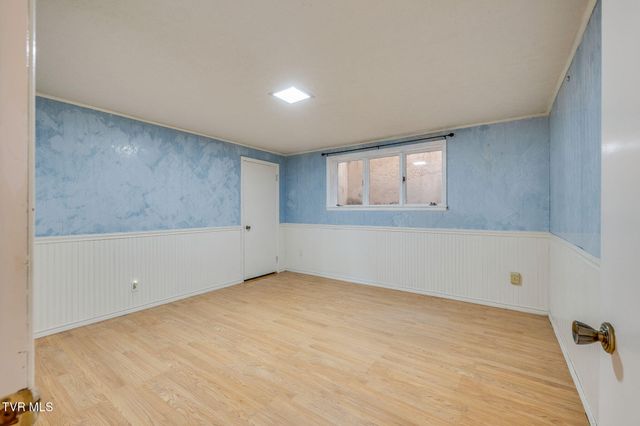 400 Old Castle Road, Kingsport, TN 37660