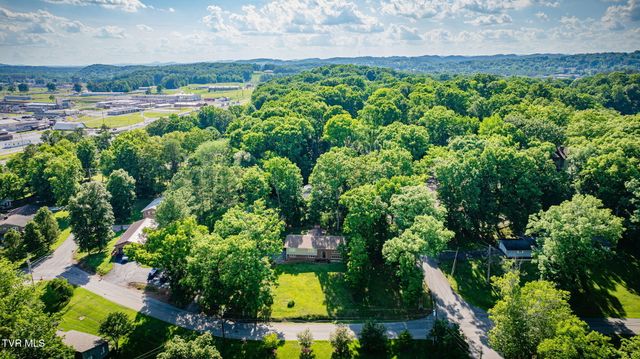 400 Old Castle Road, Kingsport, TN 37660
