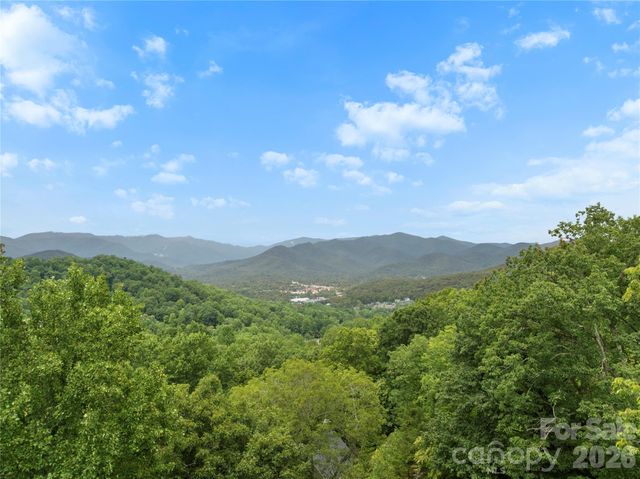 236 Holland Drive, Black Mountain, NC 28711
