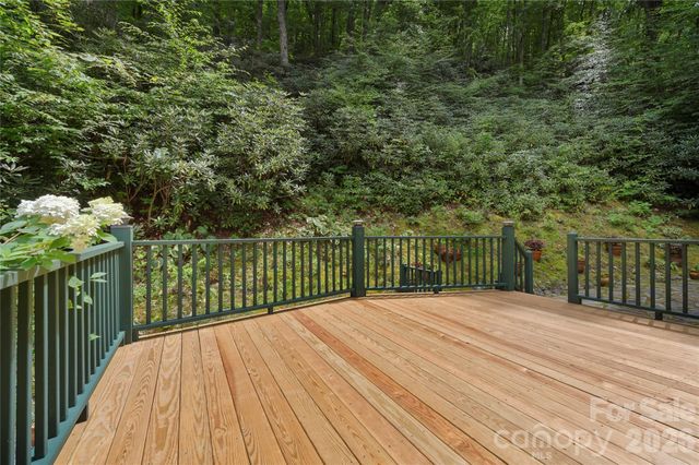 236 Holland Drive, Black Mountain, NC 28711