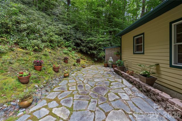 236 Holland Drive, Black Mountain, NC 28711
