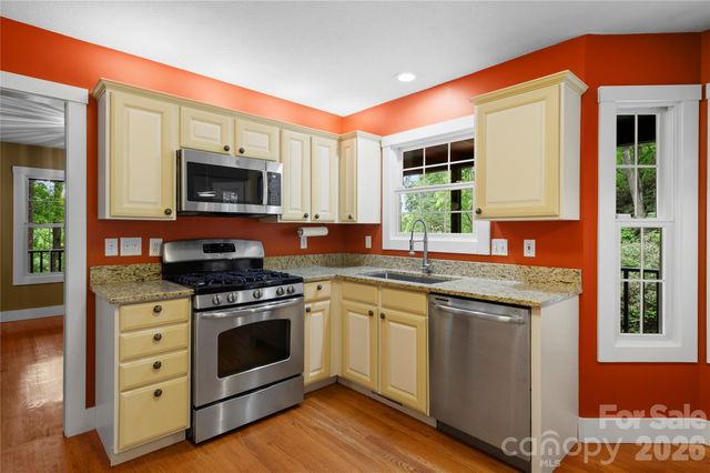236 Holland Drive, Black Mountain, NC 28711