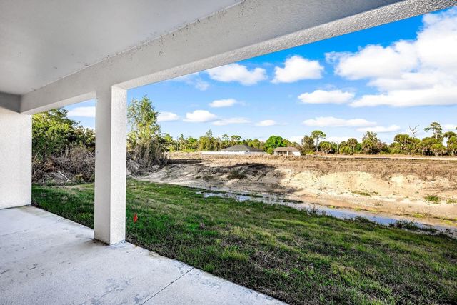 2618 Queen Drive, Lehigh Acres, FL 33971