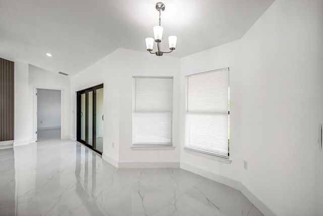 2618 Queen Drive, Lehigh Acres, FL 33971