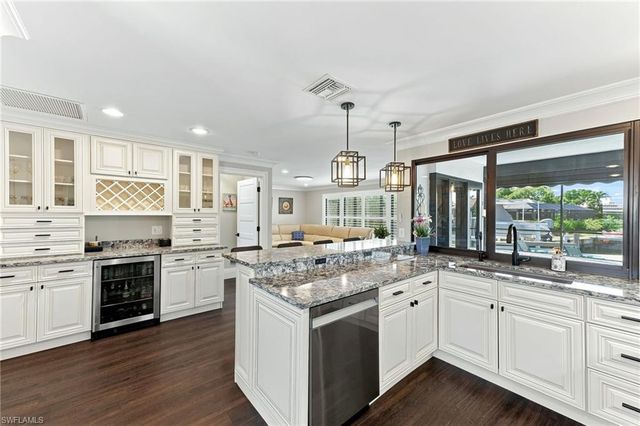 580 Tripoli CT, Marco Island, FL 34145